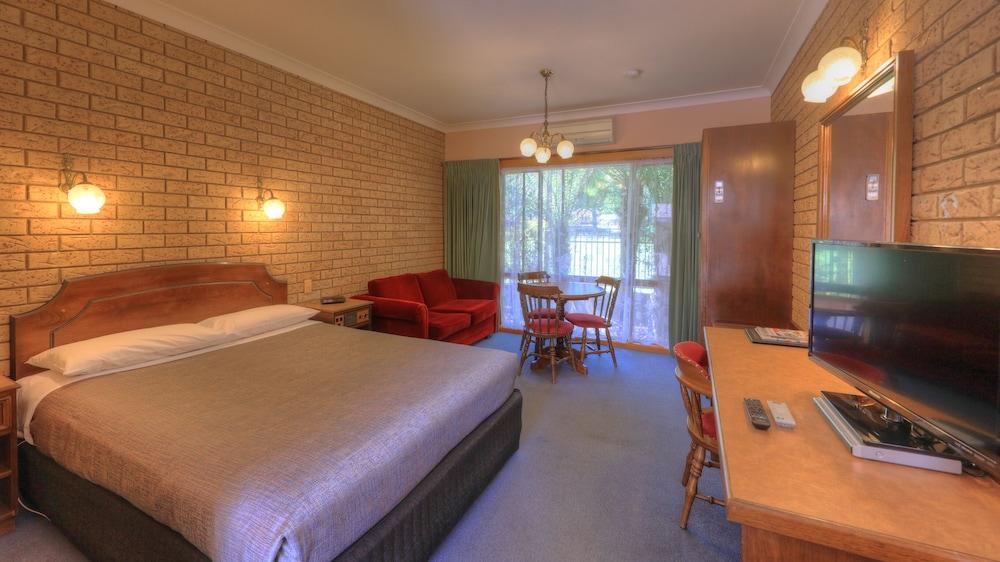 Barrass John Bright Motor Inn Bagian luar foto